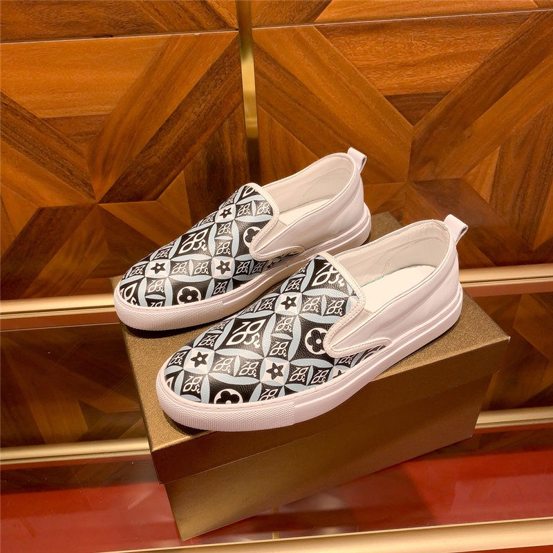 Louis Vuitton Men SNEAKER