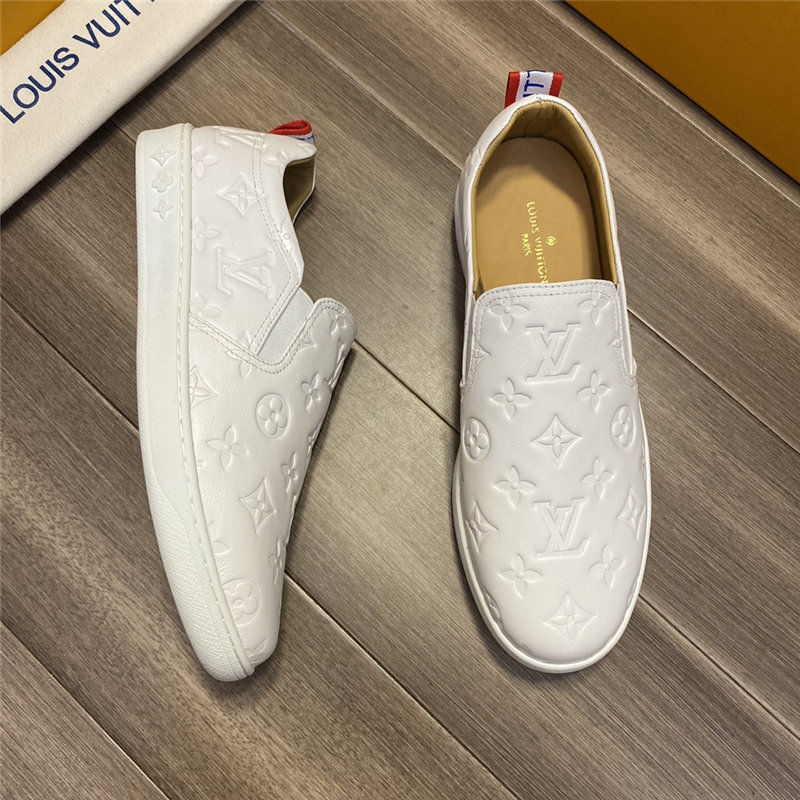 Louis Vuitton Men SNEAKER