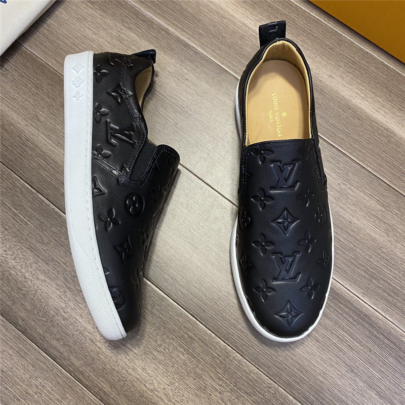 Louis Vuitton Men SNEAKER