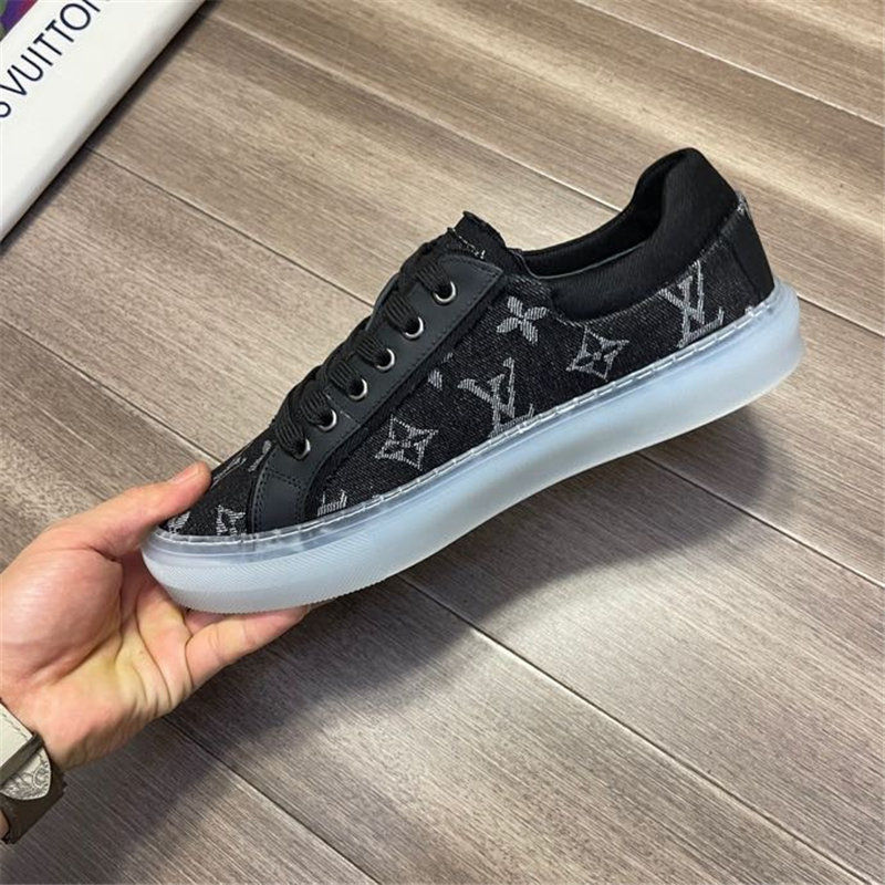 Louis Vuitton Men SNEAKER