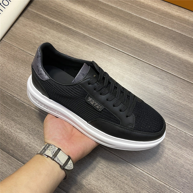 Louis Vuitton Men SNEAKER