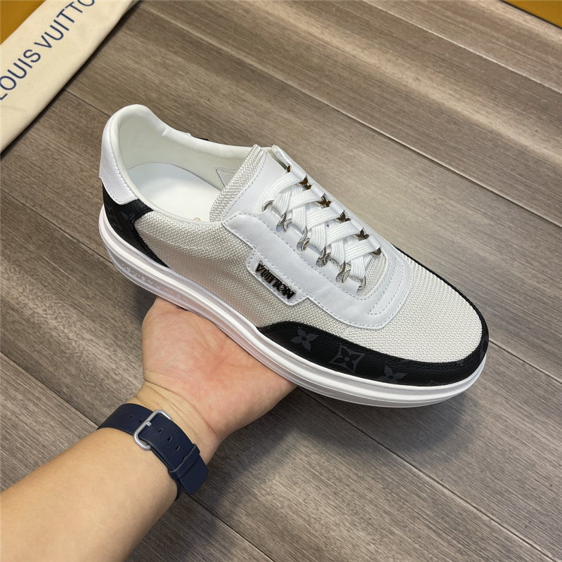 Louis Vuitton Men SNEAKER