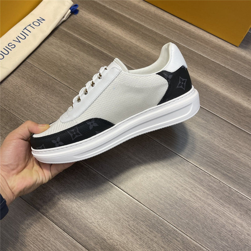 Louis Vuitton Men SNEAKER