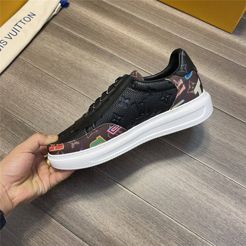 Louis Vuitton Men SNEAKER