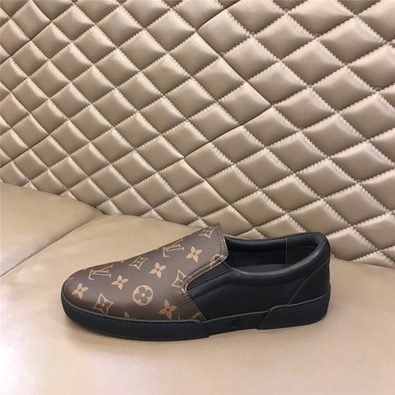 Louis Vuitton Men SNEAKER