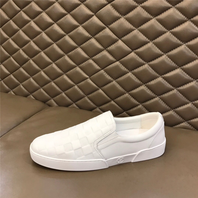 Louis Vuitton Men SNEAKER