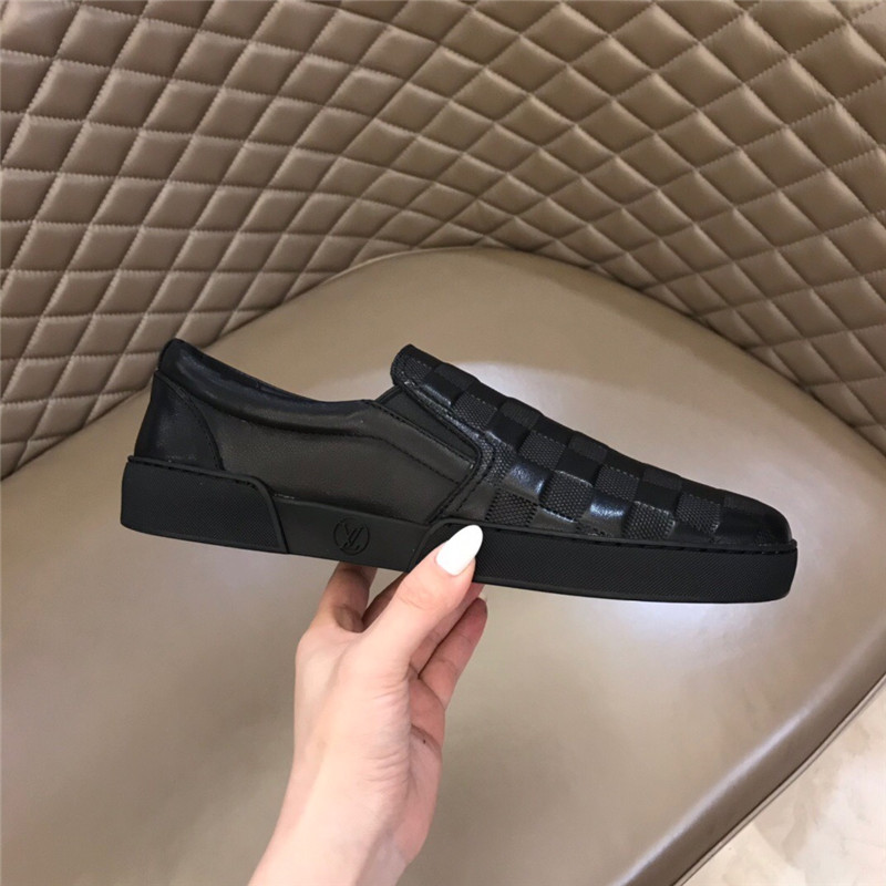 Louis Vuitton Men SNEAKER