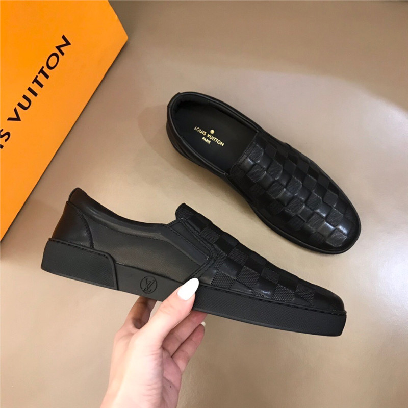 Louis Vuitton Men SNEAKER