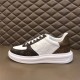 Louis Vuitton Men SNEAKER