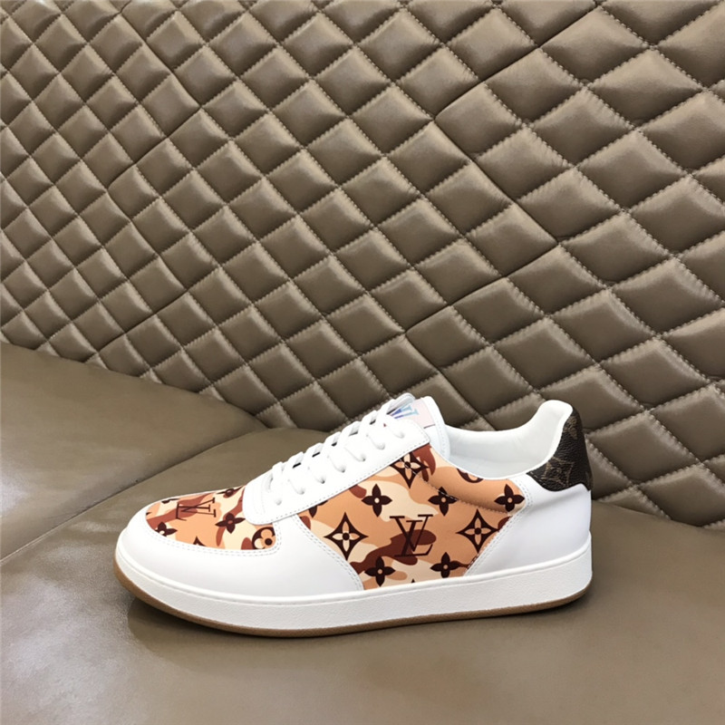 Louis Vuitton Men SNEAKER