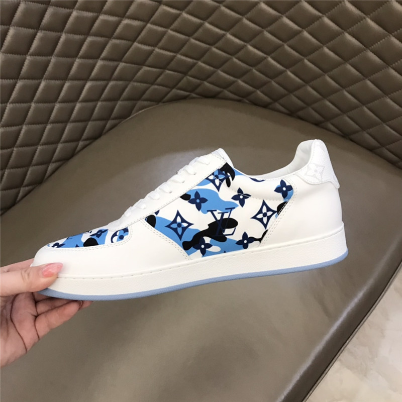 Louis Vuitton Men SNEAKER