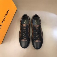 Louis Vuitton Men SNEAKER