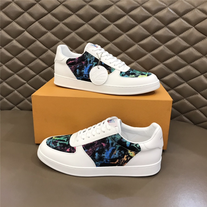 Louis Vuitton Men SNEAKER