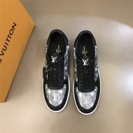 Louis Vuitton Men SNEAKER