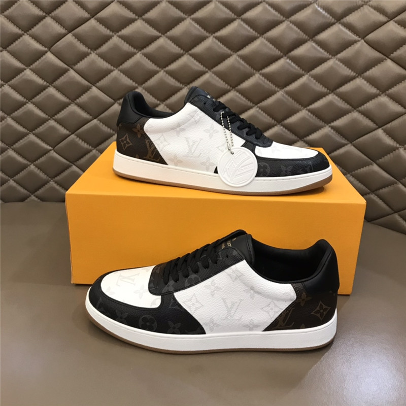 Louis Vuitton Men SNEAKER