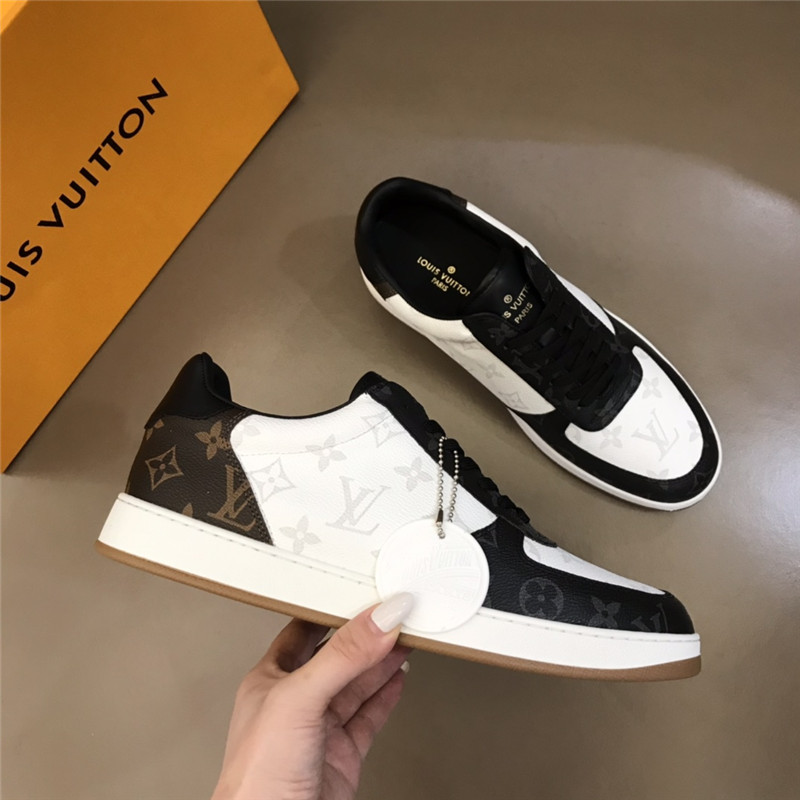 Louis Vuitton Men SNEAKER