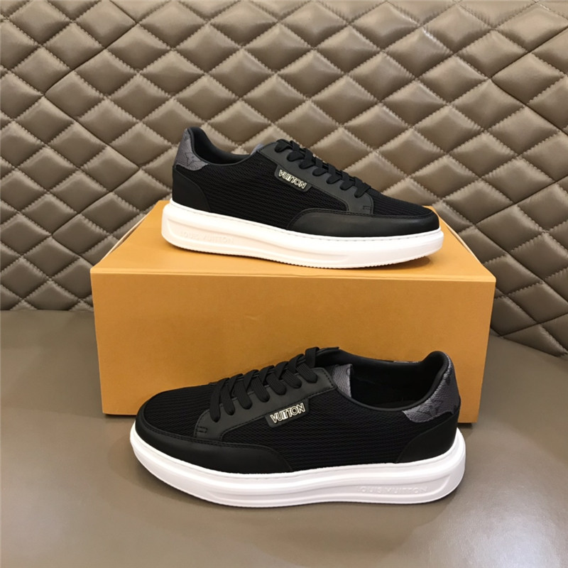 Louis Vuitton Men SNEAKER