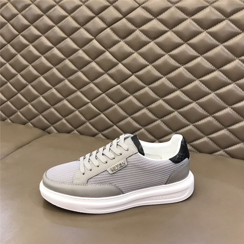 Louis Vuitton Men SNEAKER