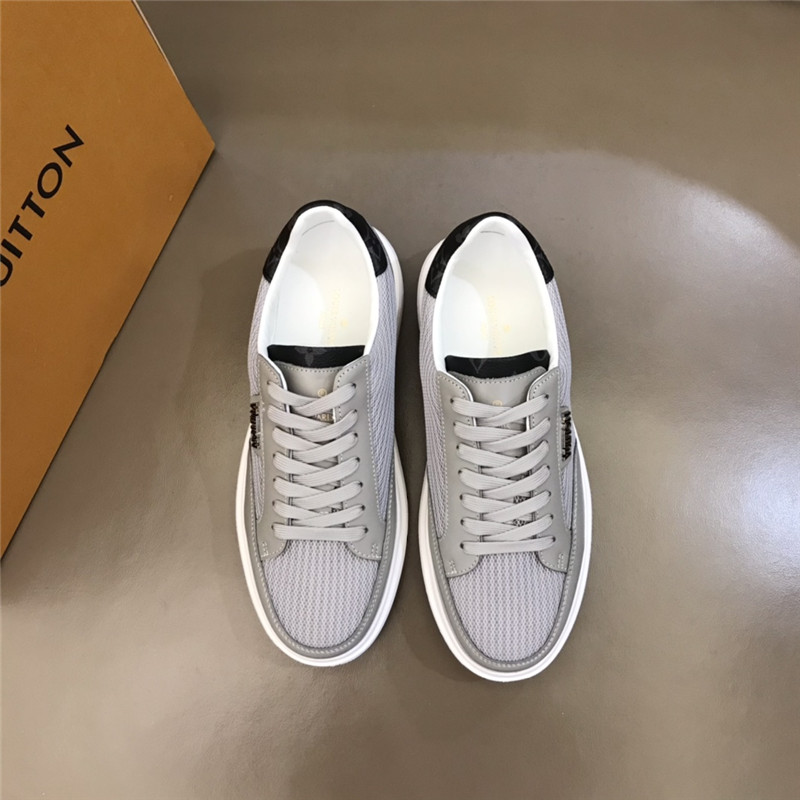 Louis Vuitton Men SNEAKER