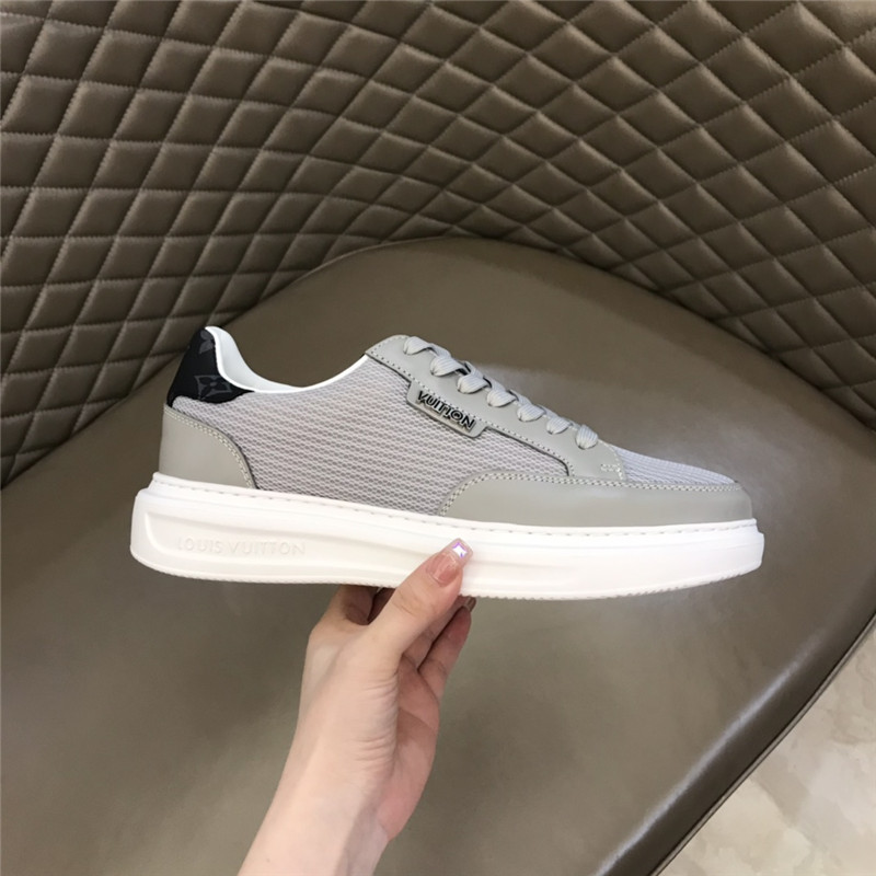 Louis Vuitton Men SNEAKER