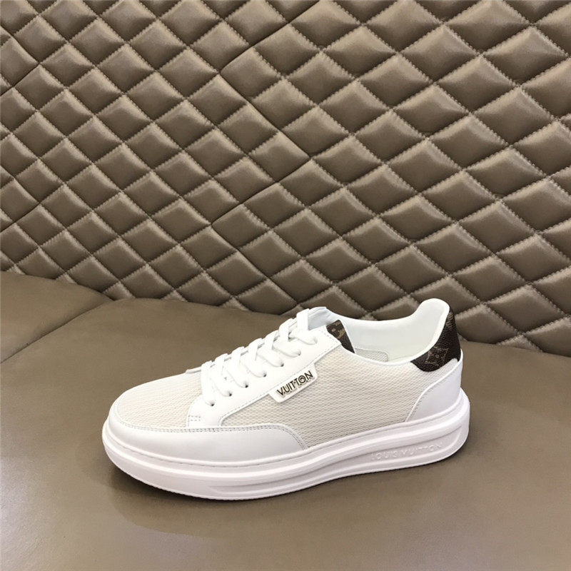 Louis Vuitton Men SNEAKER