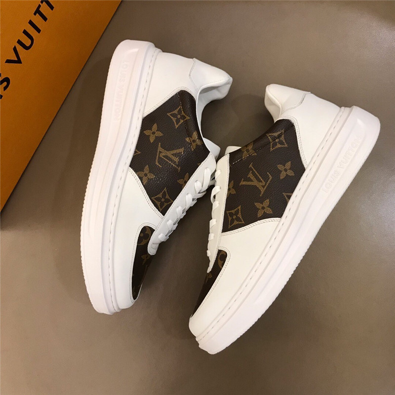 Louis Vuitton Men SNEAKER