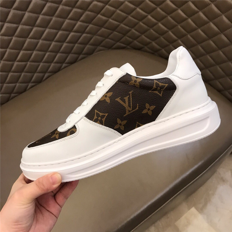 Louis Vuitton Men SNEAKER