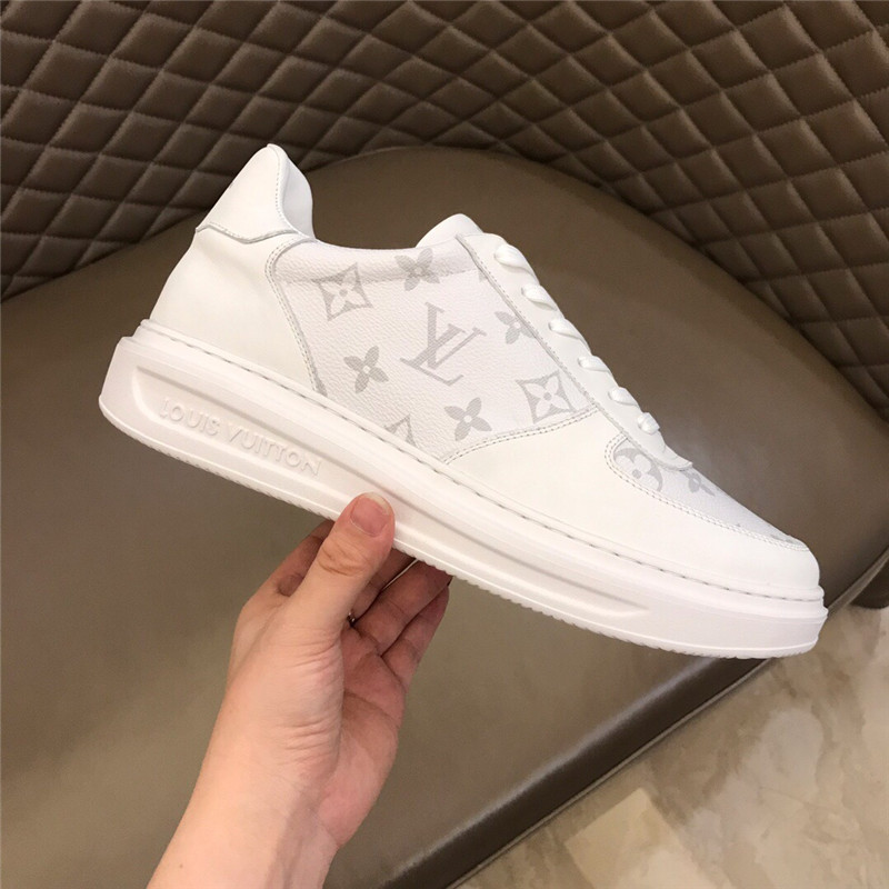 Louis Vuitton Men SNEAKER