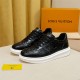 Louis Vuitton Men SNEAKER