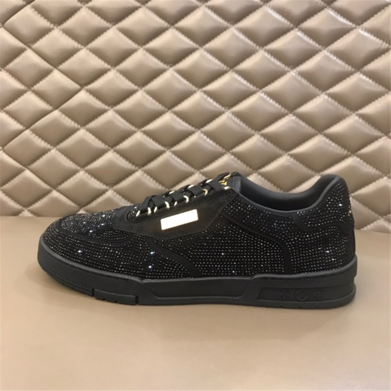 Louis Vuitton Men SNEAKER