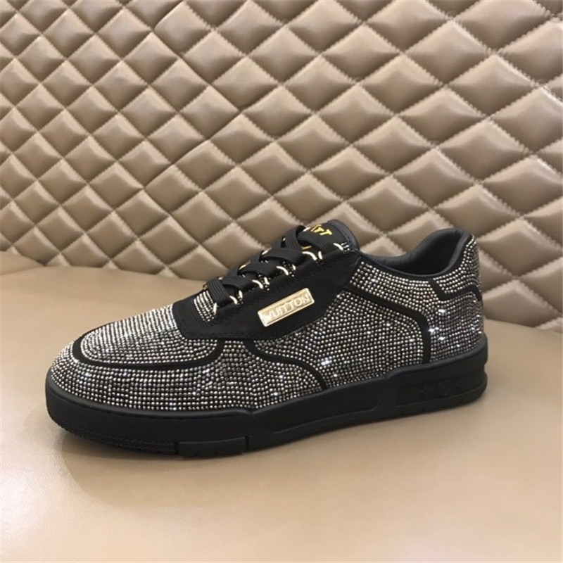 Louis Vuitton Men SNEAKER