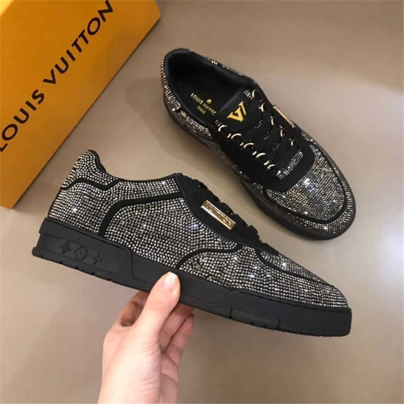 Louis Vuitton Men SNEAKER