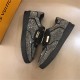 Louis Vuitton Men SNEAKER