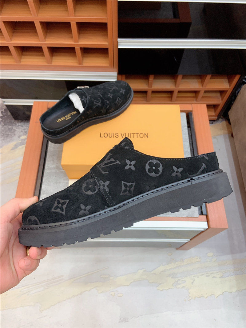 Louis Vuitton Men SNEAKER