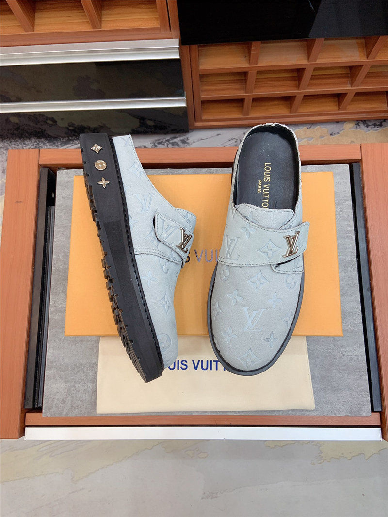 Louis Vuitton Men SNEAKER