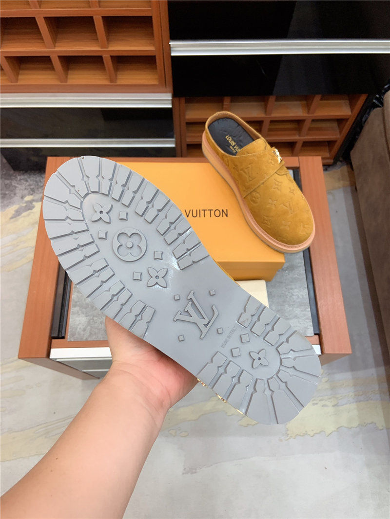 Louis Vuitton Men SNEAKER