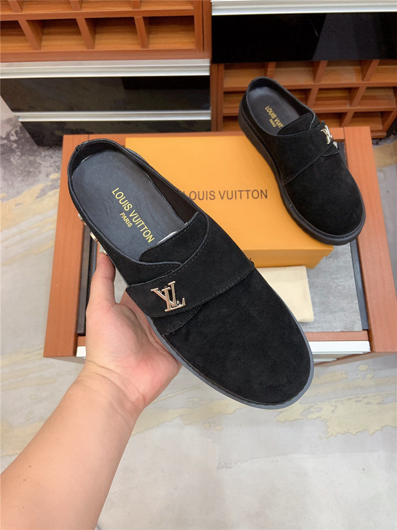 Louis Vuitton Men SNEAKER