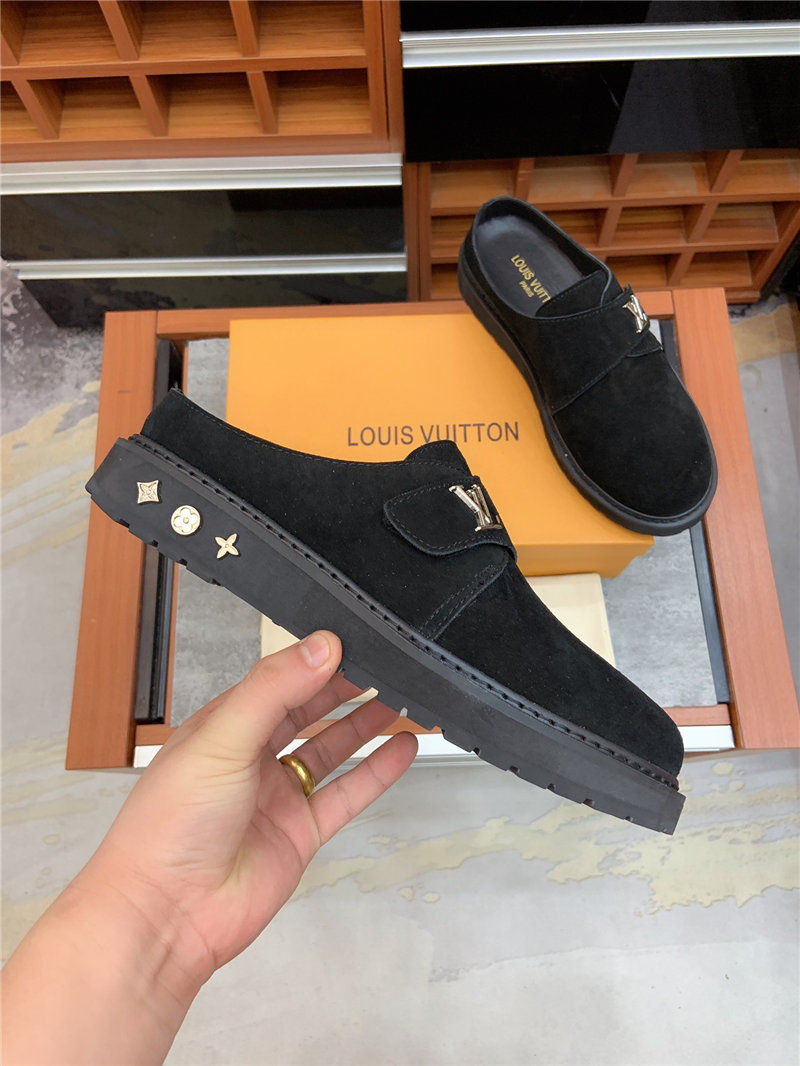 Louis Vuitton Men SNEAKER