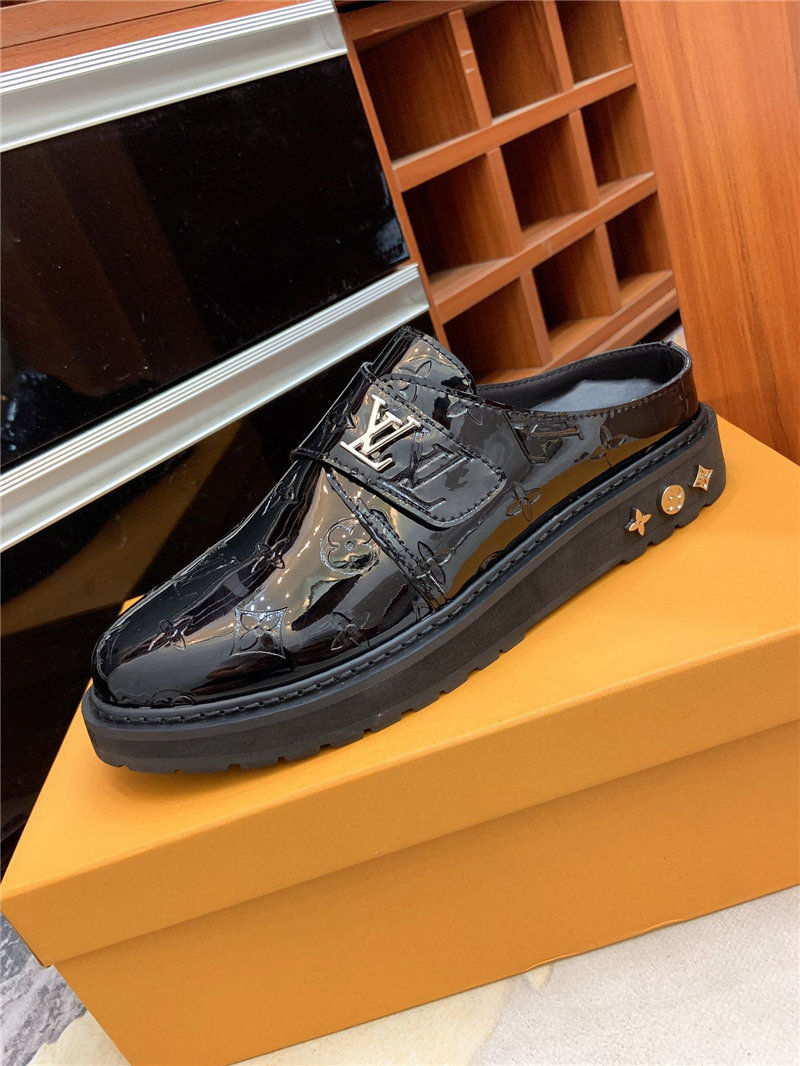 Louis Vuitton Men SNEAKER