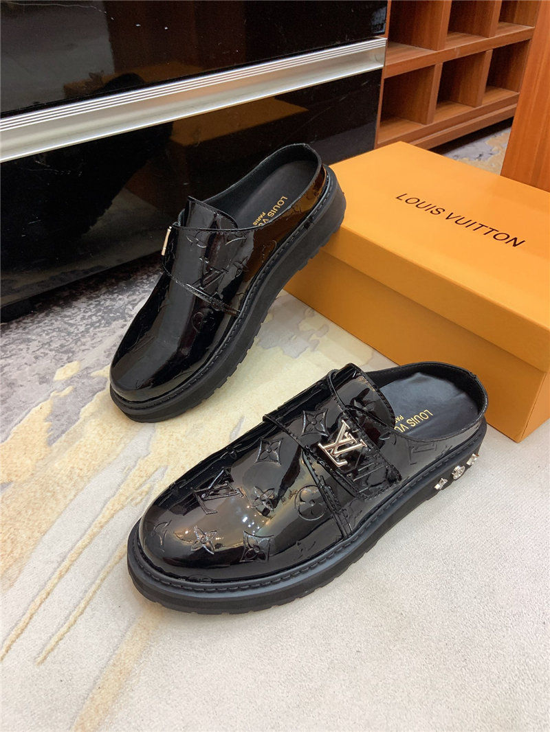 Louis Vuitton Men SNEAKER