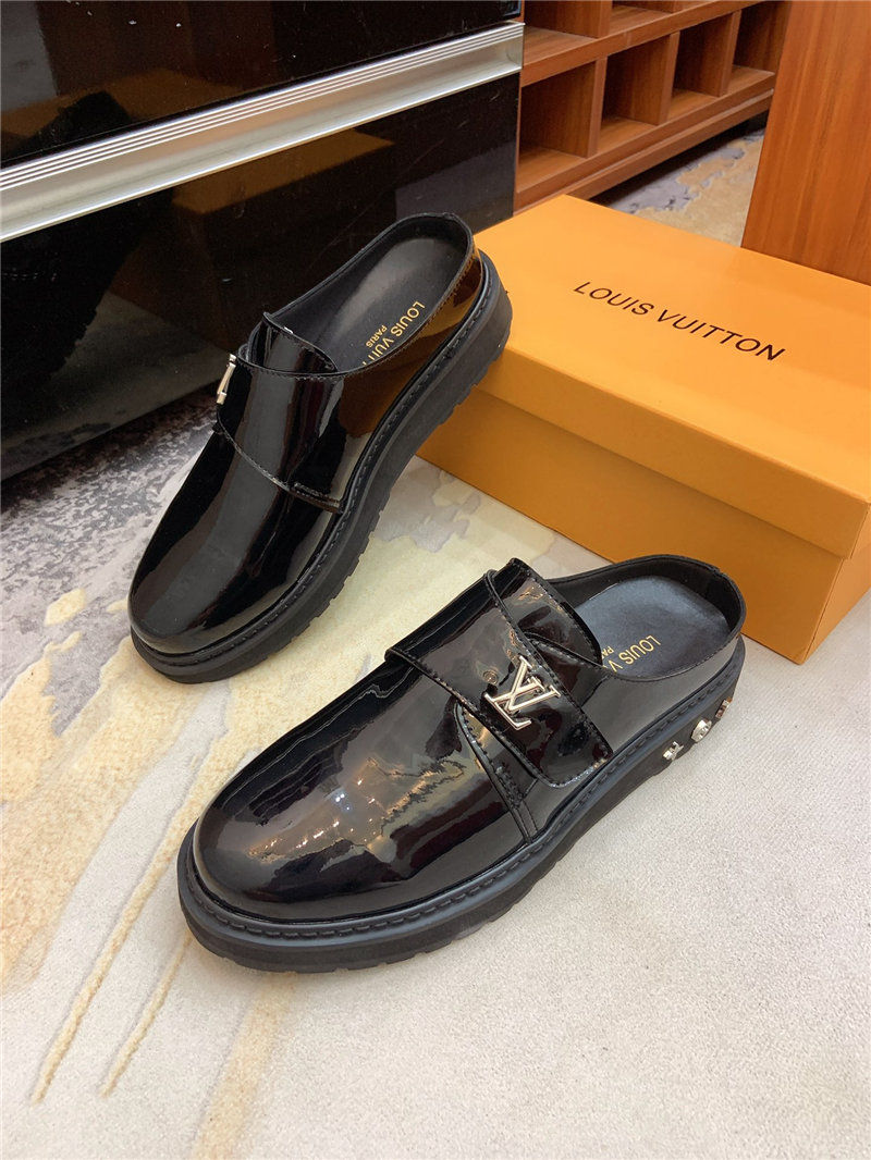 Louis Vuitton Men SNEAKER