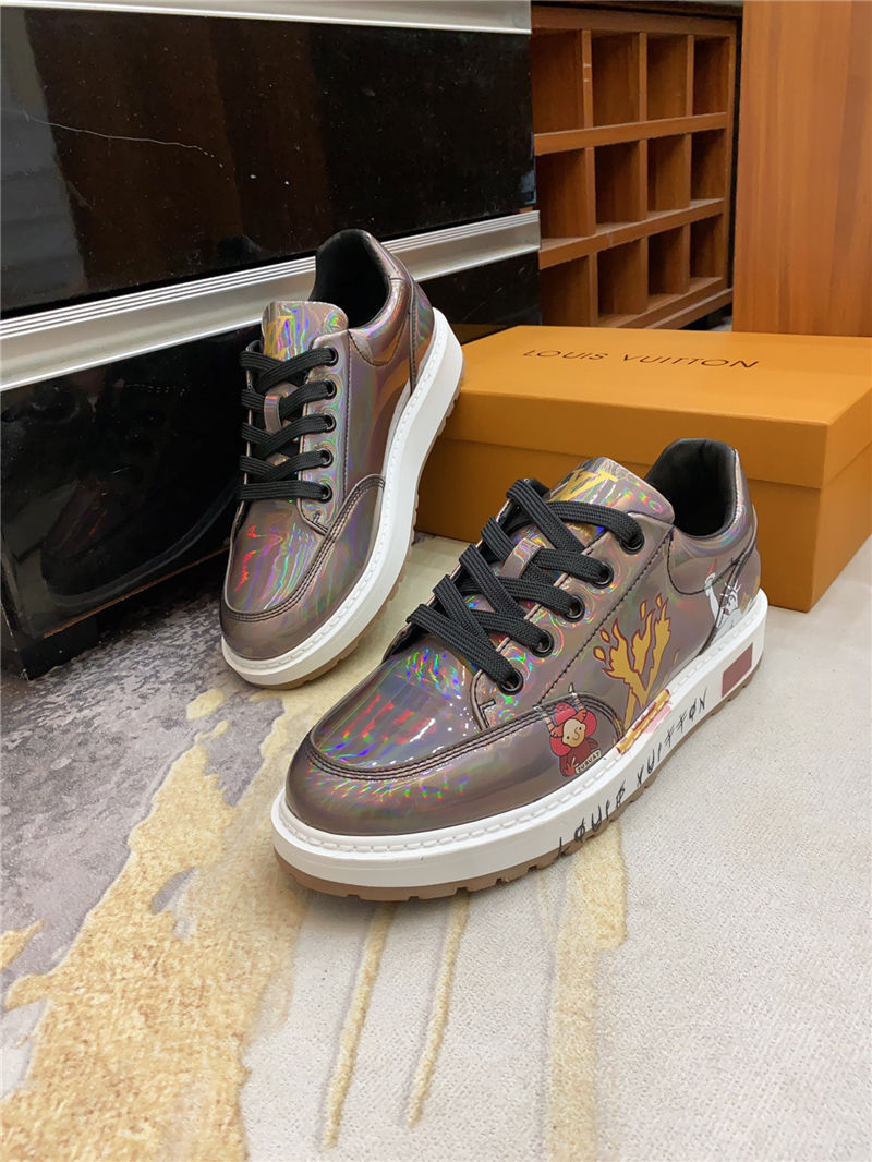 Louis Vuitton Men SNEAKER