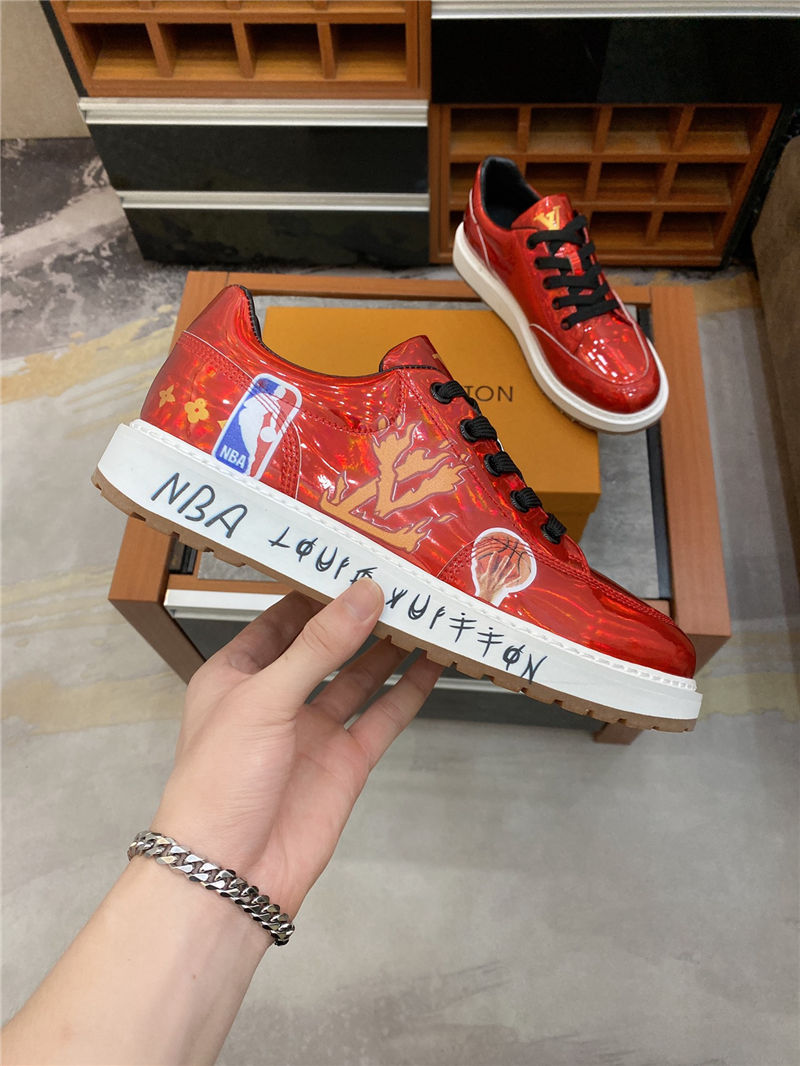 Louis Vuitton Men SNEAKER