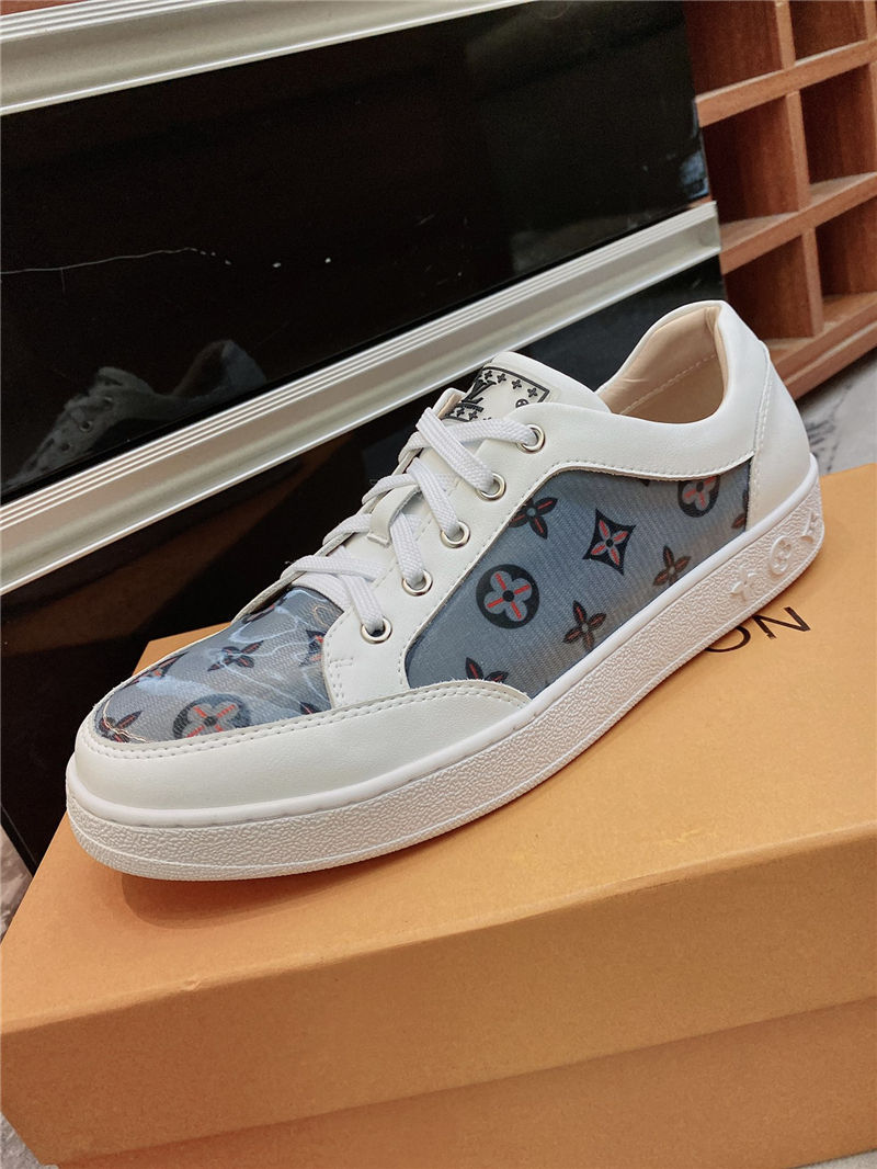 Louis Vuitton Men SNEAKER