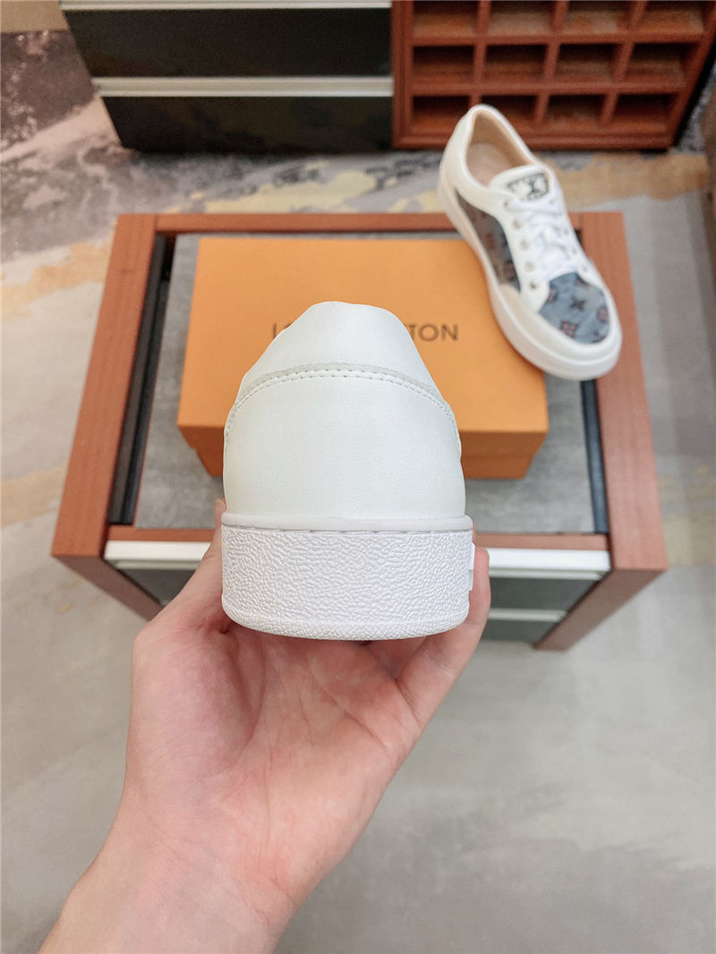 Louis Vuitton Men SNEAKER