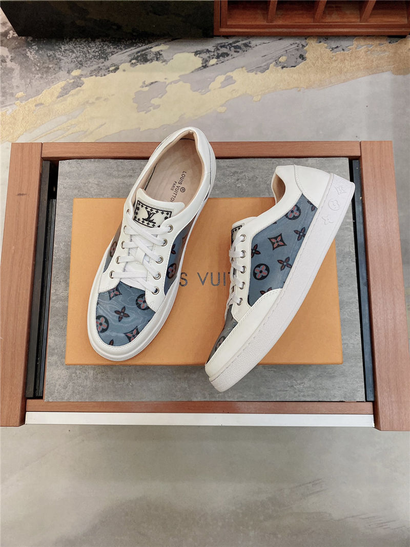 Louis Vuitton Men SNEAKER