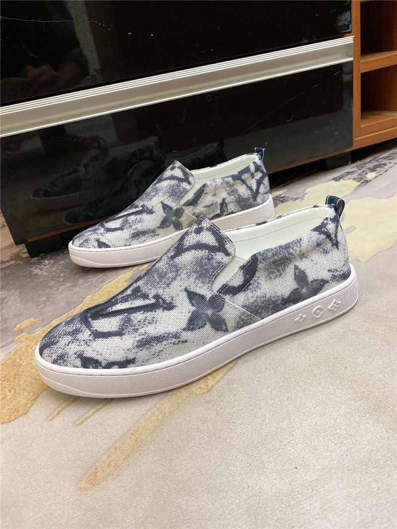 Louis Vuitton Men SNEAKER