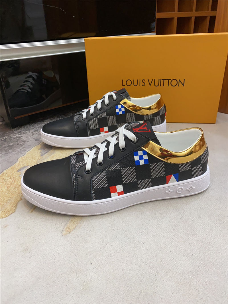 Louis Vuitton Men SNEAKER