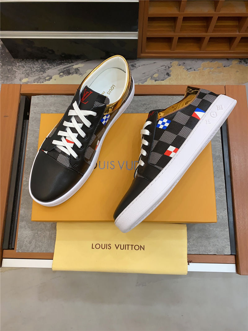 Louis Vuitton Men SNEAKER