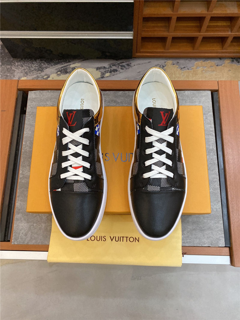 Louis Vuitton Men SNEAKER